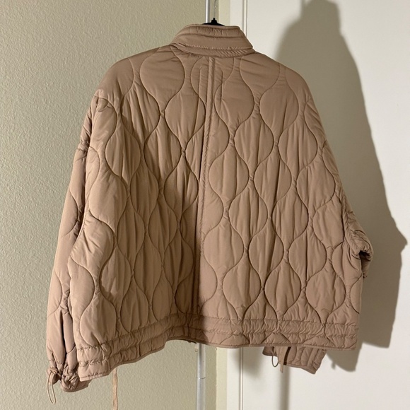Zara Quilted Jacket / New Without Tags / Size L - Picture 4 of 7